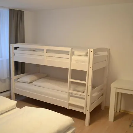 - Platia Hotel Guntzbourg
