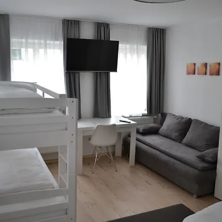 - Platia Hotel Guntzbourg