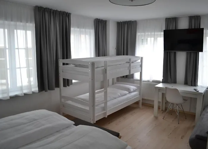 Otel Platia - *