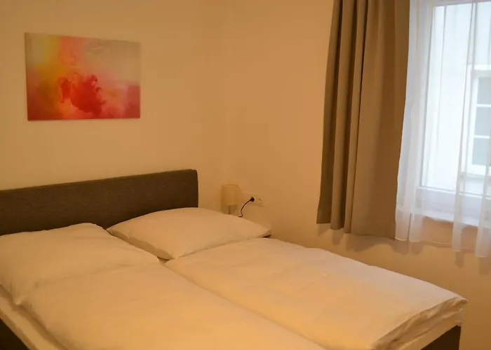 Otel Platia - *