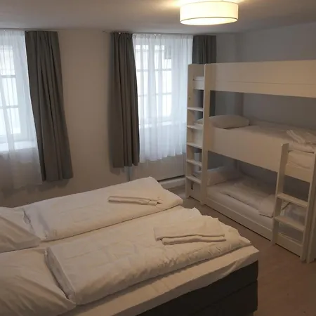 Hotell - Platia