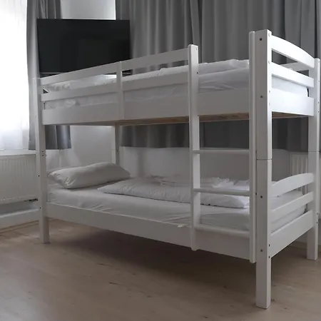 - Platia Hotell